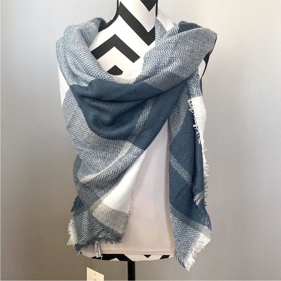 Riah Los Angeles Accessories - Riah Fashion, LA Plaid Blanket Scarf/Wrap